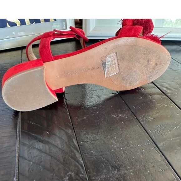 Banana Republic Pom-pom red sandals, size 5 - Picture 5 of 7